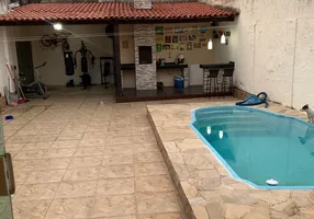 Foto 1 de Casa com 3 Quartos à venda, 70m² em Cidade De Deus, Rio de Janeiro