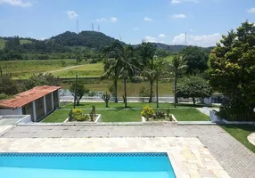 Foto 1 de Fazenda/Sítio com 5 Quartos à venda, 750m² em Nogueira, Guararema