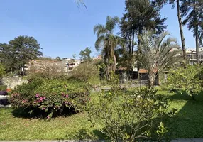 Foto 1 de Fazenda/Sítio com 3 Quartos para venda ou aluguel, 1760m² em Parque das Cigarreiras, Taboão da Serra