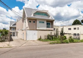 Foto 1 de Sobrado com 4 Quartos à venda, 160m² em Guaíra, Curitiba