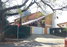 Foto 1 de Sobrado com 6 Quartos para venda ou aluguel, 278m² em Taquaral, Campinas
