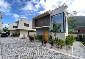 Foto 1 de Casa de Condomínio com 3 Quartos para alugar, 120m² em Boiçucanga, São Sebastião
