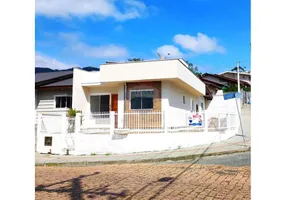 Foto 1 de Casa com 2 Quartos à venda, 77m² em Estrada das Areias, Indaial