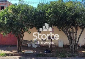 Foto 1 de Lote/Terreno à venda, 360m² em Santa Mônica, Uberlândia