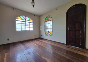 Foto 1 de Casa com 4 Quartos à venda, 227m² em Paraíso, Belo Horizonte