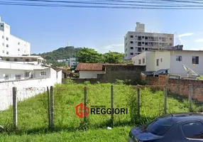 Foto 1 de Lote/Terreno à venda, 252m² em Nacoes, Balneário Camboriú
