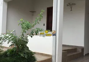 Foto 1 de Casa com 3 Quartos à venda, 182m² em Abadia, Uberaba