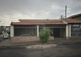 Foto 1 de Casa com 3 Quartos à venda, 288m² em General Osorio, Uberlândia