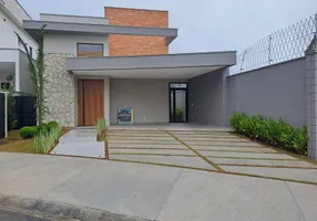 Foto 1 de Casa de Condomínio com 3 Quartos à venda, 303m² em Fazenda Rodeio, Mogi das Cruzes