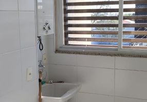 Foto 1 de Apartamento com 2 Quartos para alugar, 75m² em Braga, Cabo Frio