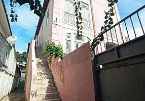 Foto 1 de Casa com 13 Quartos à venda, 400m² em São Domingos, Niterói