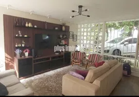 Foto 1 de Sobrado com 5 Quartos à venda, 305m² em Granja Julieta, São Paulo