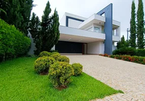 Foto 1 de Casa de Condomínio com 5 Quartos à venda, 591m² em Condomínio do Lago, Goiânia