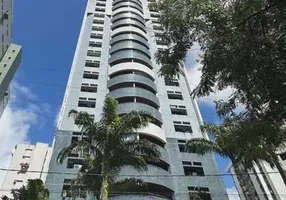 Foto 1 de Apartamento com 4 Quartos à venda, 132m² em Aflitos, Recife