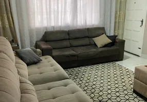 Foto 1 de Sobrado com 2 Quartos à venda, 200m² em Vila Suica, Santo André