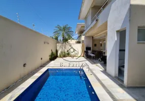 Foto 1 de Casa de Condomínio com 5 Quartos para venda ou aluguel, 250m² em Praia de Juquehy, São Sebastião