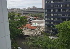 Foto 1 de Apartamento com 4 Quartos à venda, 190m² em Pituba, Salvador