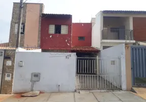 Foto 1 de Casa com 3 Quartos à venda, 124m² em Jardim Celiamar, Araraquara