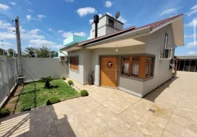 Foto 1 de Casa com 2 Quartos à venda, 108m² em Meia Praia, Navegantes