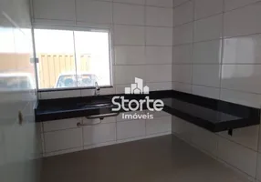 Foto 1 de Casa com 2 Quartos à venda, 65m² em Loteamento Monte Hebron, Uberlândia