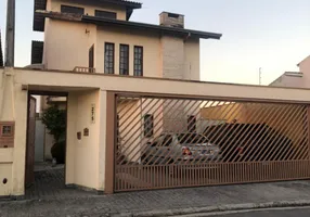 Foto 1 de Sobrado com 3 Quartos à venda, 220m² em Vila Oliveira, Mogi das Cruzes