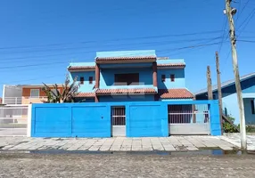 Foto 1 de Casa com 4 Quartos à venda, 230m² em Nazaré, Cidreira