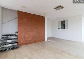 Foto 1 de Casa com 3 Quartos para alugar, 400m² em Vila Nova Alba, São Paulo