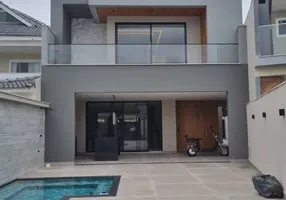 Foto 1 de Casa com 4 Quartos para alugar, 490m² em Recreio Dos Bandeirantes, Rio de Janeiro