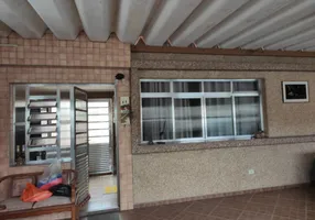 Foto 1 de Casa com 4 Quartos à venda, 115m² em Bom Retiro, Santos