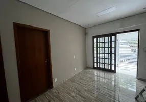 Foto 1 de Sobrado com 3 Quartos à venda, 140m² em Vila Guilhermina, Praia Grande