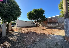 Foto 1 de Lote/Terreno à venda, 187m² em Somenzari, Marília