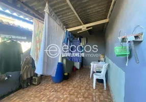 Foto 1 de Casa com 2 Quartos à venda, 60m² em Santa Terezinha, Araguari