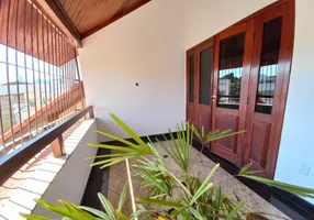 Foto 1 de Casa com 3 Quartos à venda, 302m² em Santo Antônio, Cachoeiro de Itapemirim