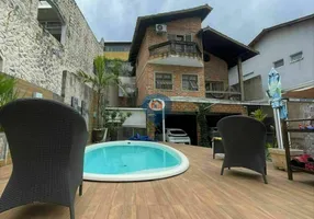 Foto 1 de Casa com 3 Quartos à venda, 180m² em Jardim Semiramis, Cotia