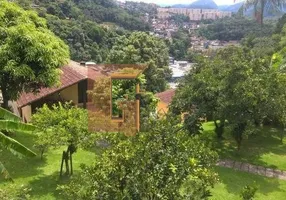 Foto 1 de Casa com 3 Quartos à venda, 600m² em Quitandinha, Petrópolis