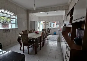 Foto 1 de Casa com 3 Quartos à venda, 210m² em SANTA ISABEL, Sorocaba