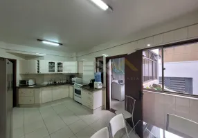 Foto 1 de Apartamento com 4 Quartos à venda, 196m² em Centro, Divinópolis