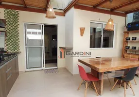 Foto 1 de Casa de Condomínio com 2 Quartos à venda, 113m² em Vila Mogilar, Mogi das Cruzes