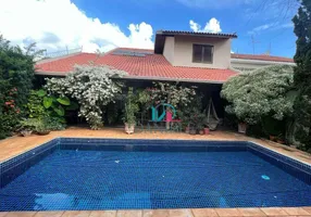Foto 1 de Casa com 3 Quartos à venda, 371m² em Jardim Adalgisa, Araraquara