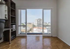 Foto 1 de Apartamento com 3 Quartos à venda, 91m² em Navegantes, Porto Alegre