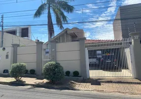 Foto 1 de Casa com 4 Quartos à venda, 214m² em Jardim Cuiabá, Cuiabá