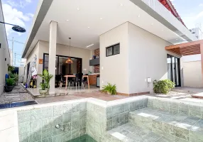 Foto 1 de Casa com 3 Quartos à venda, 170m² em Uruguai, Teresina