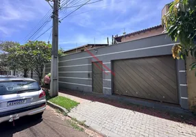 Foto 1 de Casa com 5 Quartos à venda, 289m² em Jardim Napoles, Londrina