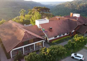 Foto 1 de Casa de Condomínio com 3 Quartos para venda ou aluguel, 450m² em Centro, Gramado