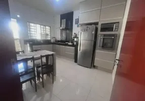 Foto 1 de Casa com 2 Quartos à venda, 180m² em PRAIA DE MARANDUBA, Ubatuba