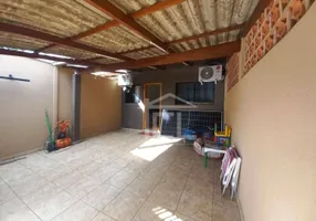 Foto 1 de Casa com 2 Quartos para alugar, 70m² em Paraiso, Londrina