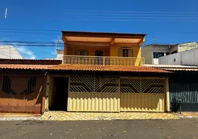 Foto 1 de Sobrado com 5 Quartos à venda, 179m² em Riacho Fundo II, Brasília