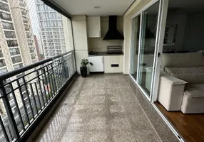 Foto 1 de Apartamento com 3 Quartos à venda, 135m² em Moema, São Paulo