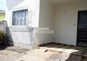 Foto 1 de Casa com 2 Quartos para alugar, 75m² em Saraiva, Uberlândia