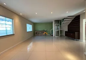 Foto 1 de Sobrado com 4 Quartos para alugar, 270m² em Campestre, Santo André